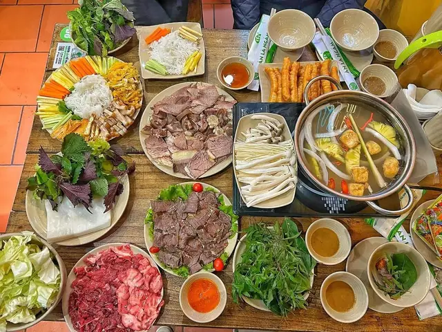 Lẩu Bò Nhúng Dấm Hà Nội: 13 Quán Ngon Chuẩn Vị Được Săn Đón Nhất
