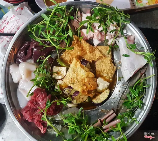 Review Lẩu Mắm Bà Thành Cần Thơ Hà Nội: Trải Nghiệm Hương Vị Miền Tây Chân Thành