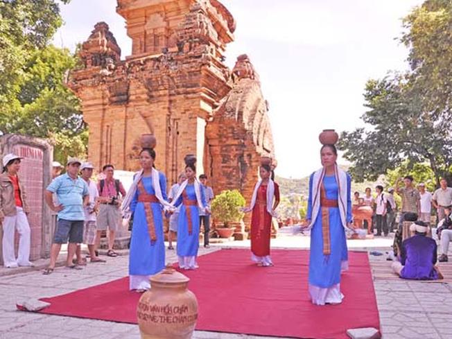lễ hội tháp bà ponagar nha trang - Hình 5