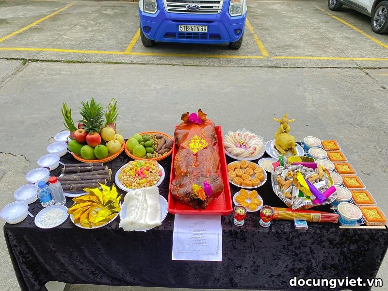 mâm cúng rằm tháng 7 ngoài trời - Hình 4