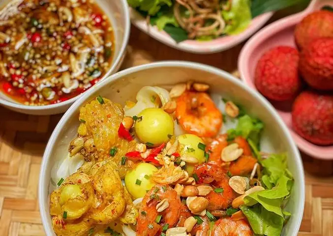 Cách Nấu Mì Quảng Gà Chuẩn Vị Miền Trung Từ A Đến Z