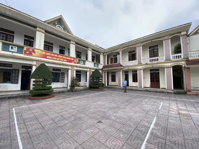 Nhà Hàng Gió Biển Rạch Giá: Đánh Giá Chi Tiết Về Hải Sản Tươi Ngon Và Ẩm Thực Miền Tây