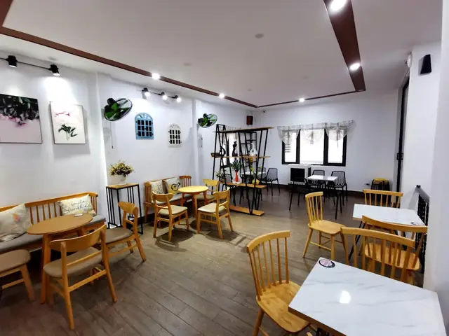 Nhà Hàng Gió Biển Rạch Giá: Đánh Giá Chi Tiết Về Hải Sản Tươi Ngon Và Ẩm Thực Miền Tây