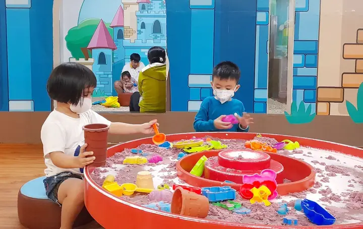 Quà Tặng Ý Nghĩa Cho Trẻ: Gợi Ý Thiết Thực Nhân Ngày Quốc Tế Thiếu Nhi