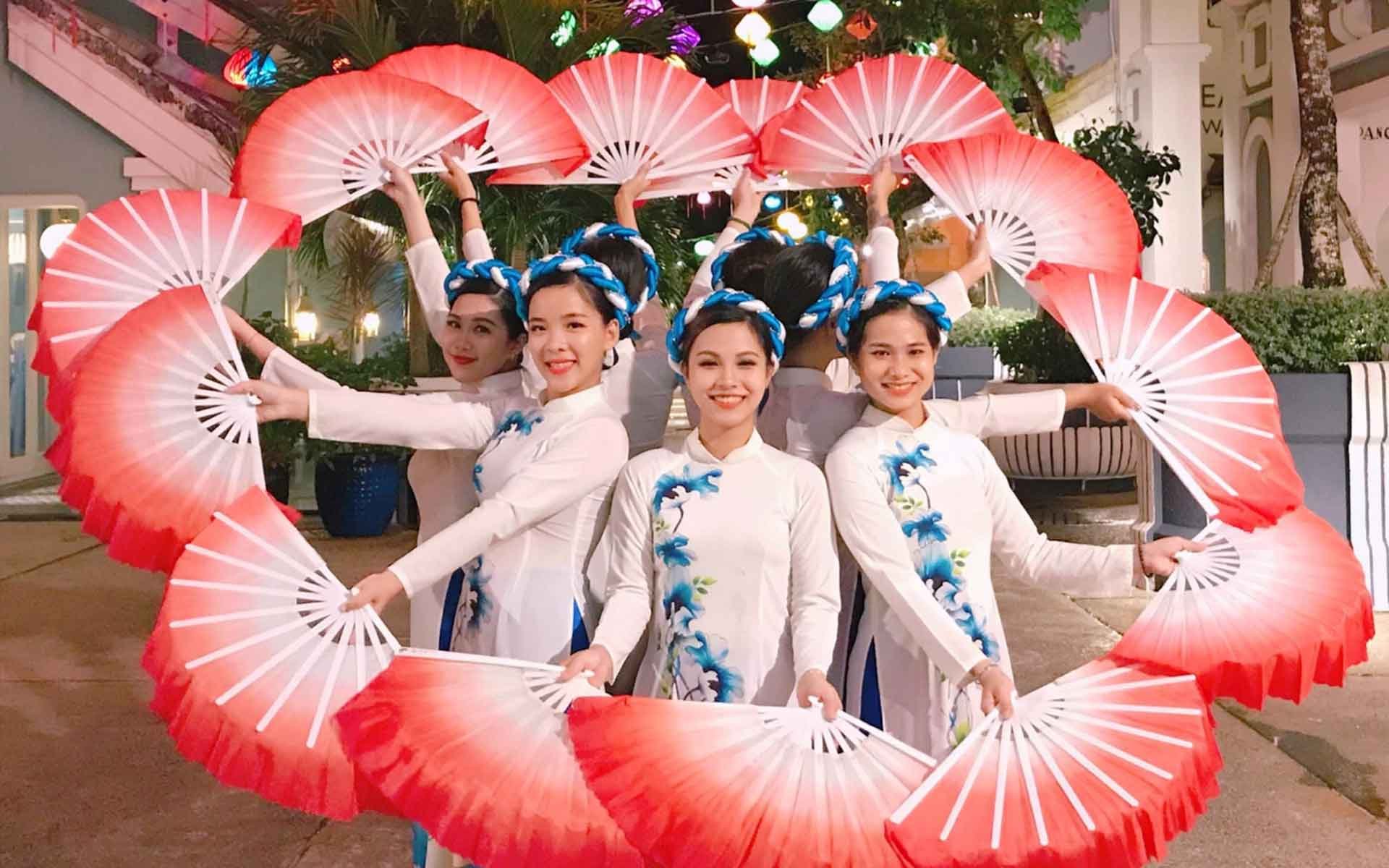 one of vietnamese traditions is a belief