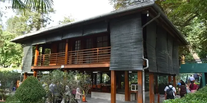 Phủ Chủ Tịch Hà Nội: Đánh Giá Chi Tiết Điểm Đến Lịch Sử