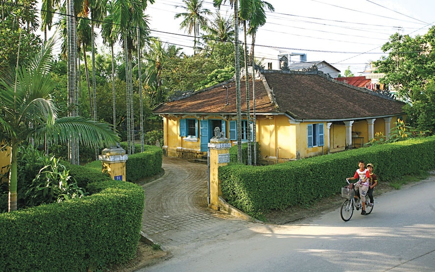 phủ thờ công chúa ngọc sơn