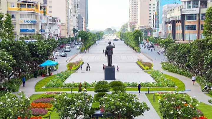 Top 10 Quán Ăn Gần Phố Đi Bộ Nguyễn Huệ: Đánh Giá Chi Tiết Từ A Đến Z