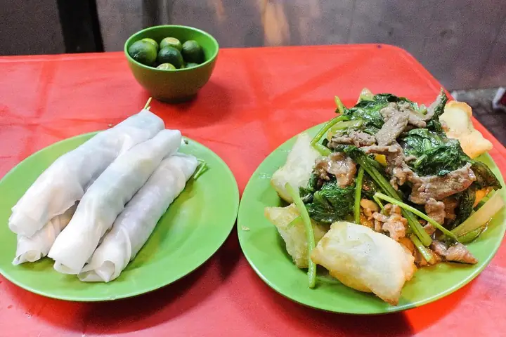 Top 10 Quán Ăn Vặt Ngon Hà Nội: Địa Chỉ 'hút Khách' Cho Tín Đồ Ẩm Thực Top 10 Quán Ăn Vặt Ngon Hà Nội: Địa Chỉ 'hút Khách' Cho Tín Đồ Ẩm Thực