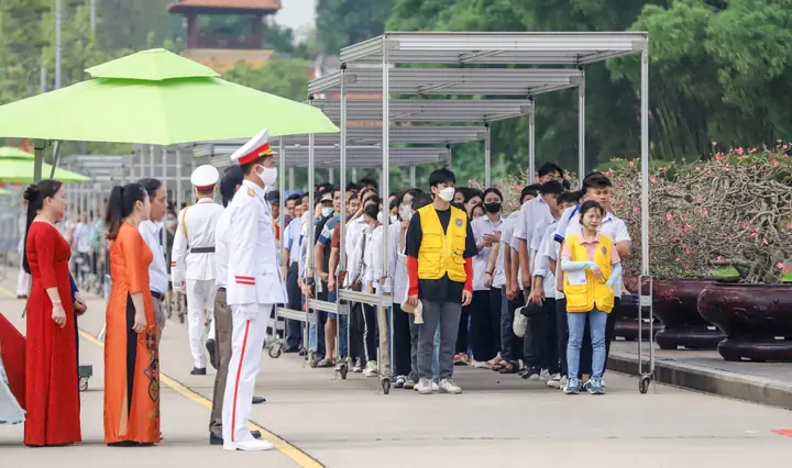 Quy Định Trang Phục Vào Lăng Bác 2026: Hướng Dẫn Chi Tiết Và Lời Khuyên