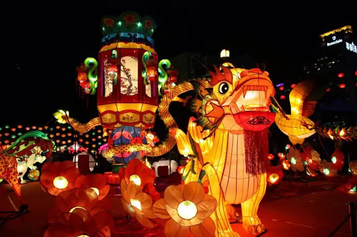 Tết Trung Thu Trung Quốc: Khám Phá Các Phong Tục Đoàn Viên Độc Đáo