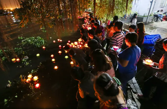 Thả Đèn Hoa Đăng Vào Ngày Nào? Các Dịp Lễ Và Ý Nghĩa Cần Biết Thả Đèn Hoa Đăng Vào Ngày Nào? Các Dịp Lễ Và Ý Nghĩa Cần Biết