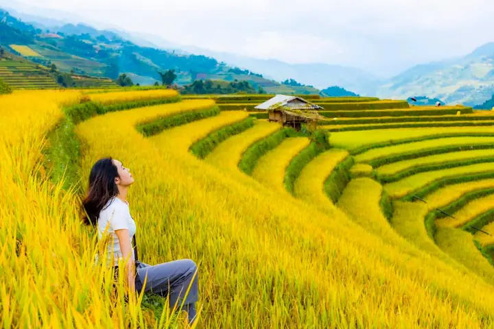 Tháng 4 Nên Đi Du Lịch Ở Đâu? Khám Phá 15 Điểm Đến Đẹp Nhất Ba Miền Việt Nam