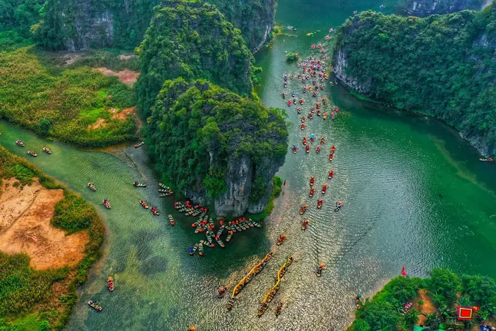 Tháng 4 Nên Đi Du Lịch Ở Đâu? Khám Phá 15 Điểm Đến Đẹp Nhất Ba Miền Việt Nam