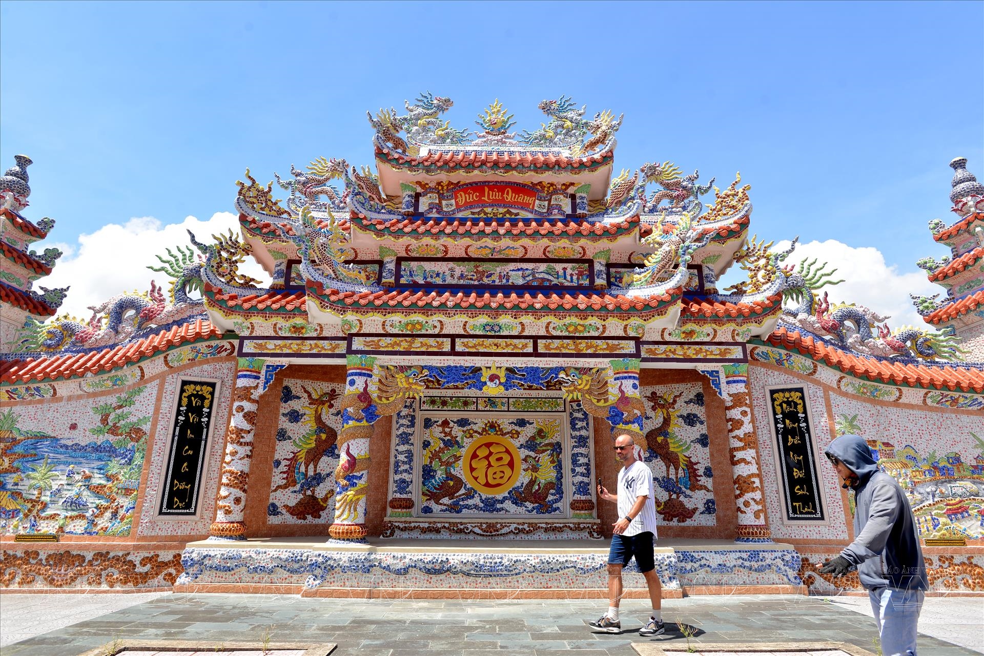 thành phố lăng mộ ở huế - Hình 3