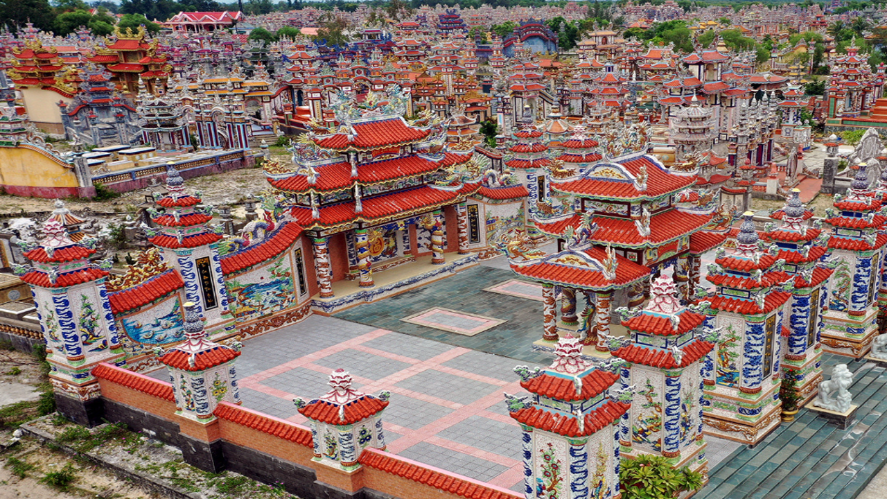 thành phố lăng mộ ở huế - Hình 4