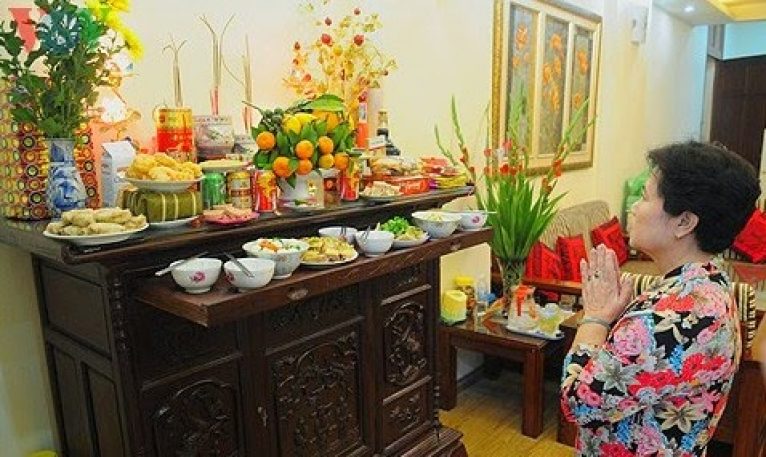 thắp hương thờ cúng tổ tiên được gọi là - Hình 3