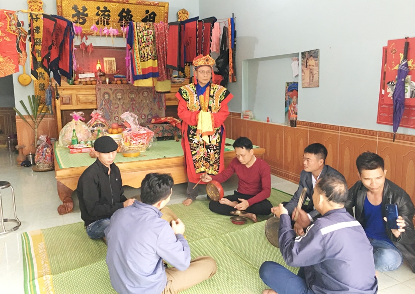 thầy cúng - Hình 3