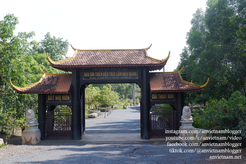 thiền viện trúc lâm hiện quang