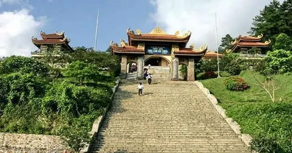 Thiền Viện Trúc Lâm Tây Thiên: Hành Trình Tâm Linh Vượt Qua Núi Rừng Tam Đảo Thiền Viện Trúc Lâm Tây Thiên: Hành Trình Tâm Linh Vượt Qua Núi Rừng Tam Đảo