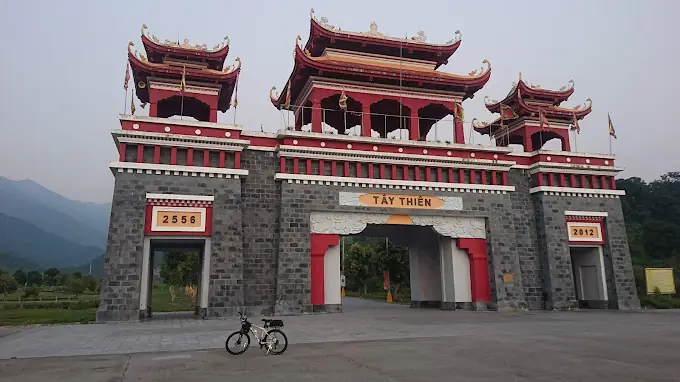 Thiền Viện Trúc Lâm Tây Thiên: Hành Trình Tâm Linh Vượt Qua Núi Rừng Tam Đảo Thiền Viện Trúc Lâm Tây Thiên: Hành Trình Tâm Linh Vượt Qua Núi Rừng Tam Đảo
