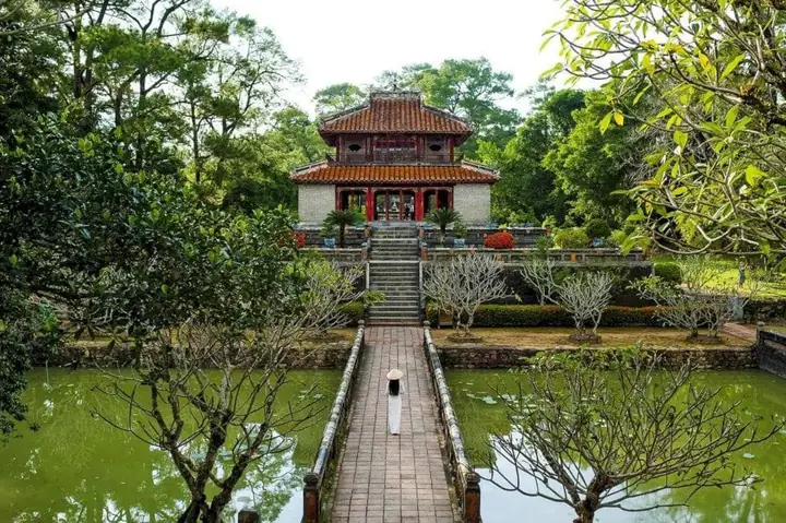 Điều Gì Cần Biết Khi Du Lịch Huế: 13 Hoạt Động Không Thể Bỏ Lỡ