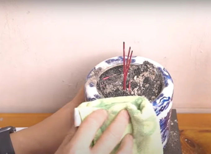 tỉa chân nhang trước hay sau cúng ông táo - Hình 4