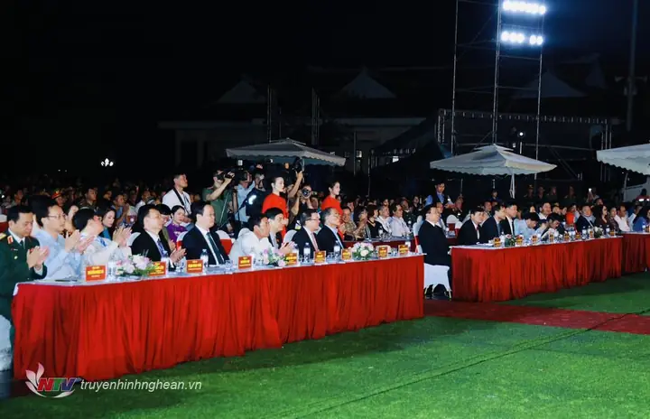 Truông Bồn - Dấu Chân Anh Hùng: Đánh Giá Toàn Diện Về Chương Trình Nghệ Thuật Kỷ Niệm