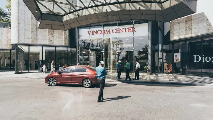 Vincom Center Landmark 81 Có Gì Ăn? Hướng Dẫn Trải Nghiệm Toàn Diện Từ A Đến Z