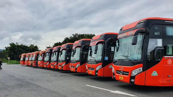 Đánh Giá Chi Tiết Xe Limousine Phương Trang Đi Đà Lạt: Tiện Nghi, Giá Vé & Trải Nghiệm Thực Tế