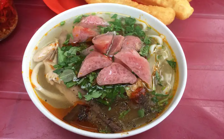 Bánh Canh Ruộng Đà Nẵng: Bí Quyết Thưởng Thức Món Ăn Đặc Sắc Từ Một Gia Đình Nổi Tiếng Bánh Canh Ruộng Đà Nẵng: Bí Quyết Thưởng Thức Món Ăn Đặc Sắc Từ Một Gia Đình Nổi Tiếng