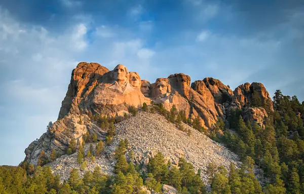 Cẩm Nang Tham Quan Núi Rushmore: Từ Lịch Sử Đến Kinh Nghiệm Thực Tế