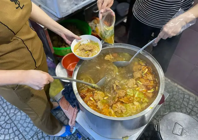 Top 10 Quán Ăn Sáng Ngon Ở Đà Nẵng: Đánh Giá Chi Tiết & Bảng So Sánh