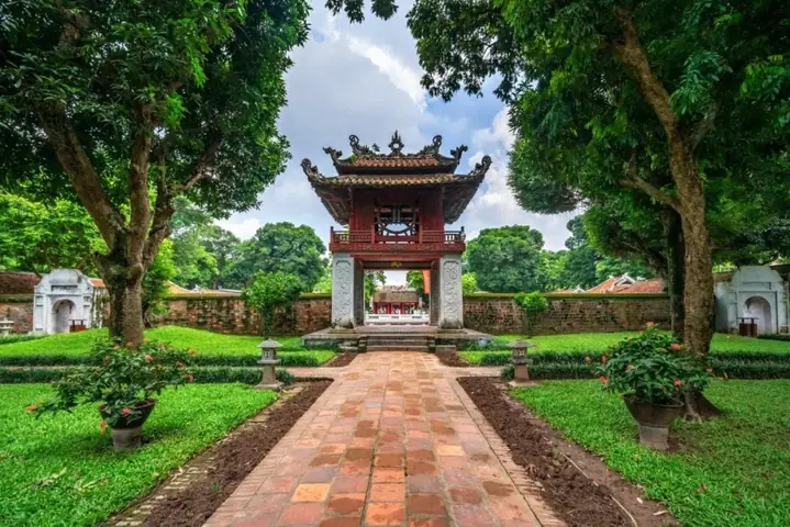 Bí Quyết Chụp Ảnh Văn Miếu Quốc Tử Giám Đẹp Nhất