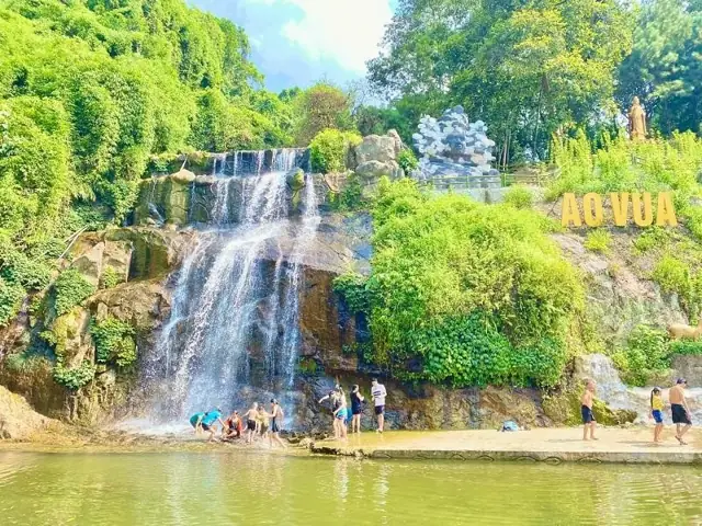 Ao Vua Sơn Tây Hà Nội: Điểm Đến Lịch Sử Và Văn Hóa Đáng Ghé Thăm?