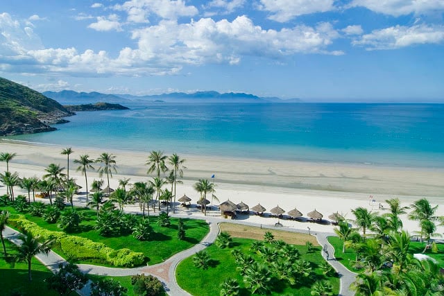 bãi biển nhật lệ quảng bình - Hình 5