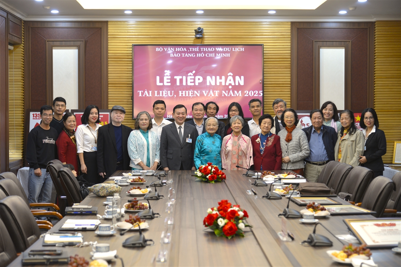 ban quản lý bảo tàng hồ chí minh - Hình 2