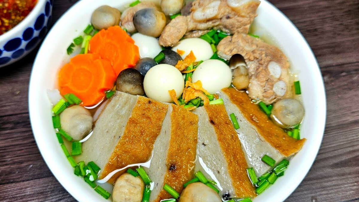 bánh canh chả cá bình định - Hình 2