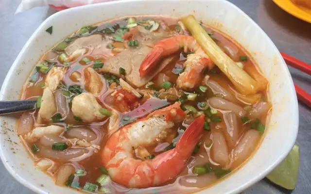 Review Chi Tiết Quán Bánh Canh Cua Nguyễn Công Trứ: Trải Nghiệm Ẩm Thực Sài Gòn Đáng Nhớ