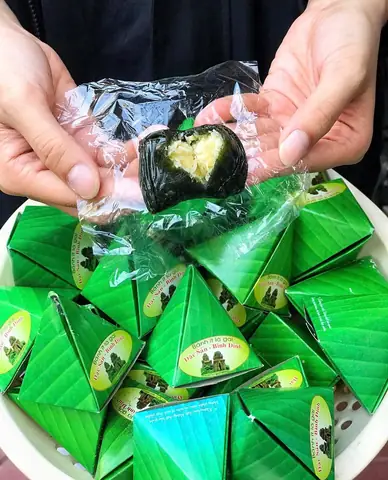 Bánh Ít Lá Gai Bình Định: Đặc Sản Dân Dã Với Hương Vị Đậm Đà