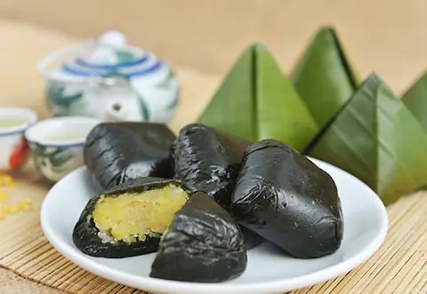Bánh Ít Lá Gai Bình Định: Đặc Sản Dân Dã Với Hương Vị Đậm Đà