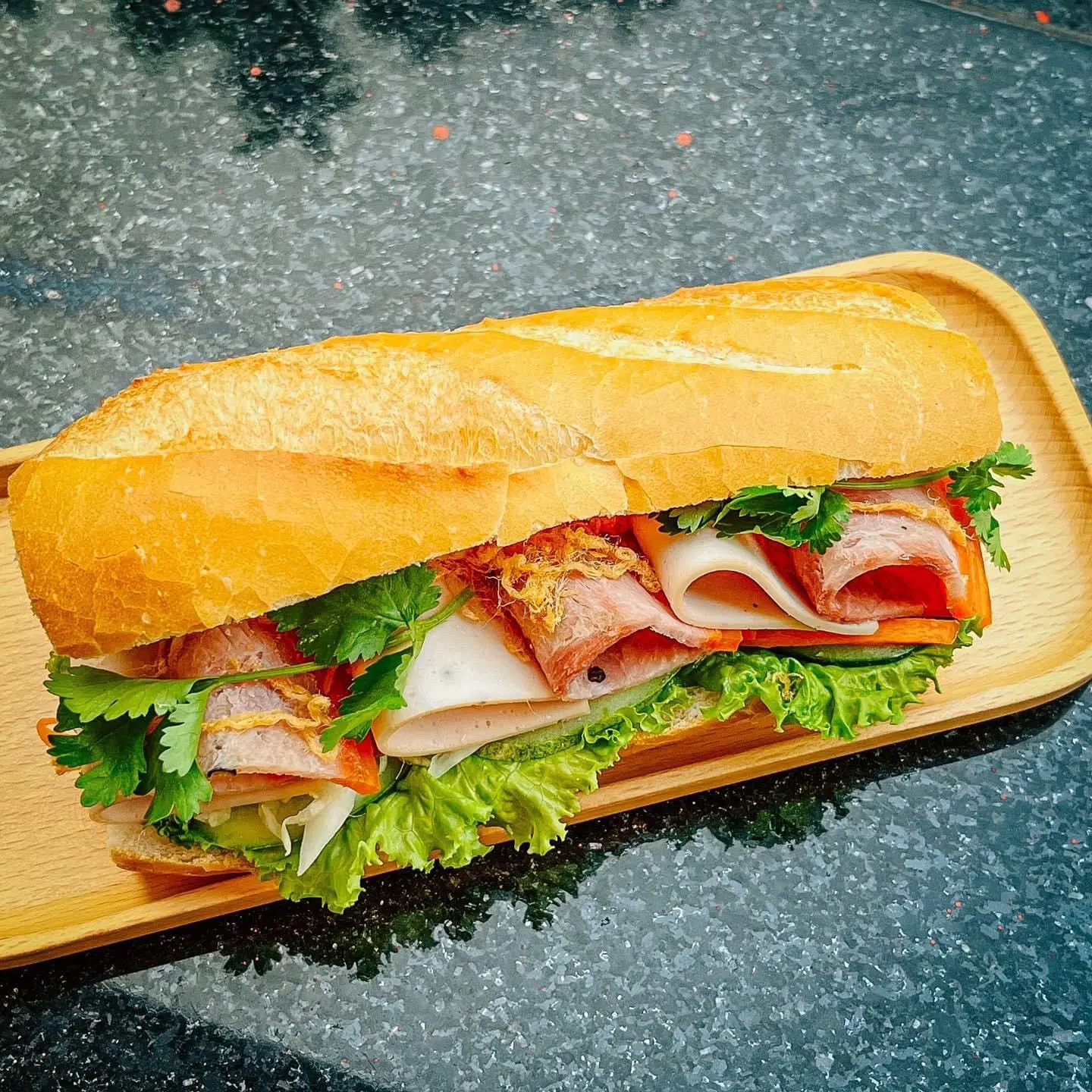 bánh mì ba lẹ nha trang