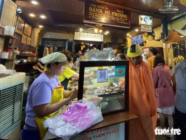 Bánh Mì Bà Phượng Hội An: Đánh Giá Trung Thực Về Hương Vị, Giá Cả Và An Toàn