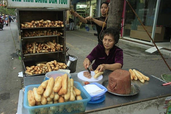 bánh mì cay đinh tiên hoàng - Hình 1