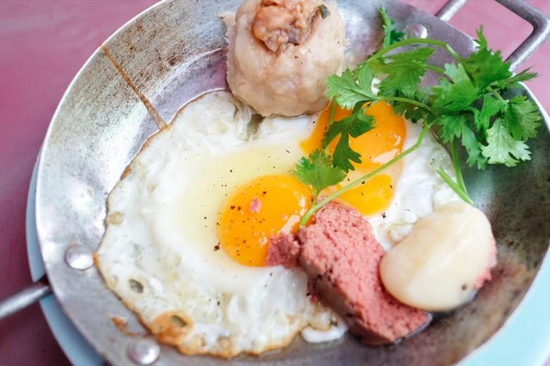 bánh mì chảo nguyễn tiểu la - Hình 2
