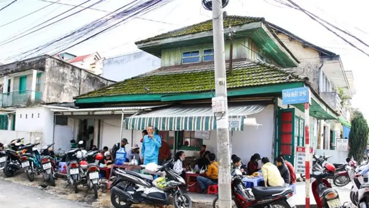 Đánh Giá Chi Tiết Bánh Mì Xíu Mại Hoàng Diệu: Trải Nghiệm Đáng Nhớ Từ Món Ăn Vặt Đến "bữa Ăn Chính"