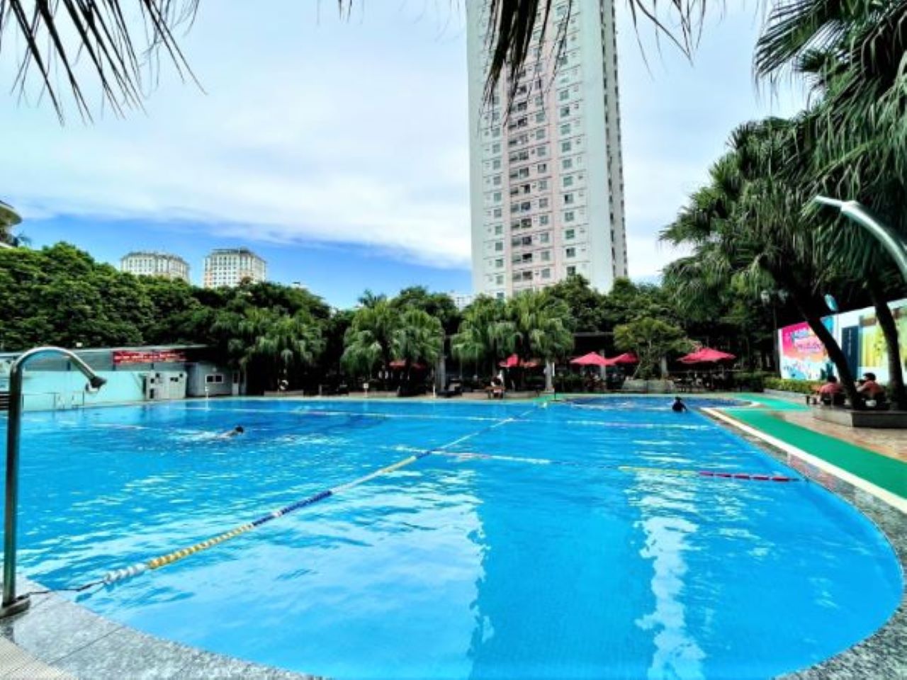 bể bơi mường thanh xa la