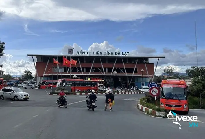 Bến Xe Liên Tỉnh Đà Lạt: Tất Tần Tật Từ Vị Trí Đến Dịch Vụ