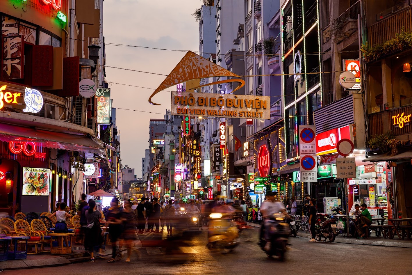bui vien street ho chi minh - Hình 5