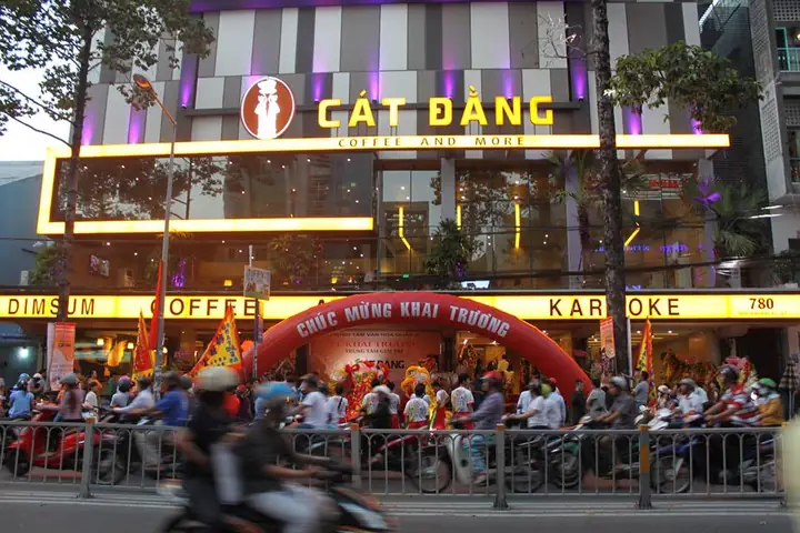 Quán Cà Phê Trần Hưng Đạo Quận 5: Đánh Giá Trải Nghiệm Thực Tế